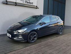 Onyxschwarz metallic (metallic) Gebraucht 2017 Opel Astra Innovation Limousine | 11.490 € (Fairer Preis)