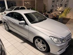 Silber Gebraucht 2012 Mercedes E220 AMG line Coupé | 16.999 € (Guter Preis)