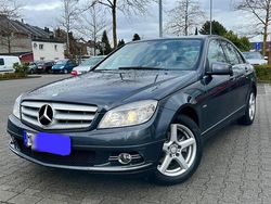 Grau Gebraucht 2009 Mercedes C200 Limousine | 8.750 €