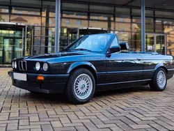Schwarz Gebraucht 1991 BMW 318 Cabriolet M Sport Cabrio | 23.900 €