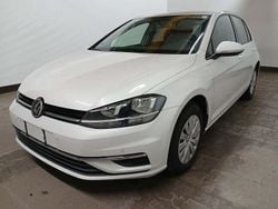 Oryxweiss Gebraucht 2017 VW Golf Comfortline Limousine | 14.480 € (Guter Preis)