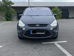 Grau Gebraucht 2013 Ford S-MAX Titanium Van / Kleinbus | 8.500 € (Fairer Preis)