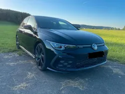 Schwarz Gebraucht 2022 VW Golf VIII GTI Limousine | 37.000 €
