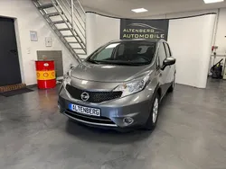 Grau Gebraucht 2016 Nissan Note Acenta+ Van / Kleinbus | 8.990 € (Fairer Preis)