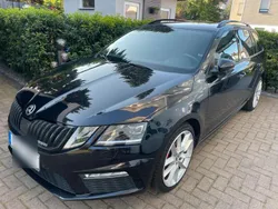 Schwarz Gebraucht 2018 Skoda Octavia RS Kombi | 17.480 € (Fairer Preis)