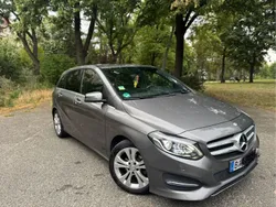 Braun Gebraucht 2016 Mercedes B180 Van / Kleinbus | 14.990 € (Fairer Preis)