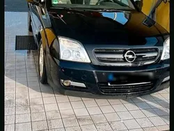 Schwarz Gebraucht 2002 Opel Vectra Limousine | 1.500 € (Fairer Preis)
