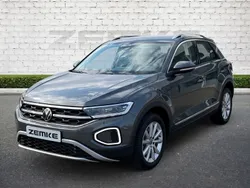 Indiumgrau metallic Gebraucht 2024 VW T-Roc Style SUV | 31.925 € (Fairer Preis)