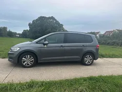 Grau Gebraucht 2020 VW Touran Van / Kleinbus | 22.999 € (Guter Preis)