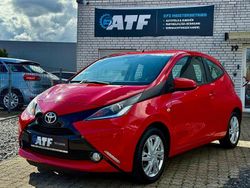 Rot Gebraucht 2015 Toyota Aygo Edition-S Kleinwagen | 5.500 € (Fairer Preis)