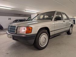 Grau Gebraucht 1987 Mercedes 190 Limousine | 7.850 €