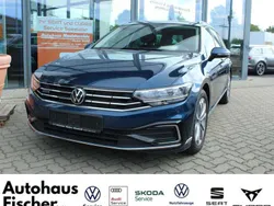 Blau Gebraucht 2020 VW Passat GTE Kombi | 25.990 € (Etwas zu teuer)