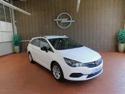 Weiß Gebraucht 2022 Opel Astra Edition Kombi | 15.750 € (Fairer Preis)