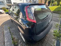 Blau Gebraucht 2011 Fiat Punto Kleinwagen | 1.800 €