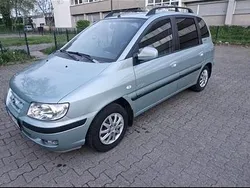 Grau Gebraucht 2004 Hyundai Matrix Van / Kleinbus | 1.700 € (Fairer Preis)