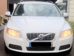 Weiß Gebraucht 2013 Volvo V70 Kombi | 7.700 €
