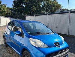 Blau Gebraucht 2011 Peugeot 107 Filou Kleinwagen | 1.999 € (Guter Preis)