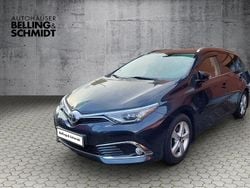 Silber (metallic) Gebraucht 2016 Toyota Auris Executive Kombi | 8.950 € (Fairer Preis)