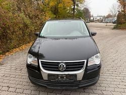 Schwarz Gebraucht 2010 VW Touran Freestyle Van / Kleinbus | 2.499 € (Guter Preis)