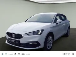 Glacial weiß metallic Neu 2025 Seat Leon Style Limousine | 29.690 € (Fairer Preis)