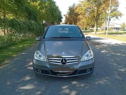 Grau Gebraucht 2011 Mercedes A180 Avantgarde Van / Kleinbus | 7.900 € (Etwas zu teuer)