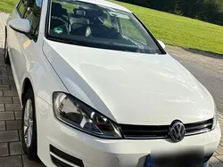 Weiß Gebraucht 2014 VW Golf VII Comfortline Limousine | 8.500 € (Etwas zu teuer)