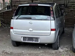 Grau Gebraucht 2008 Opel Meriva Edition Van / Kleinbus | 3.000 € (Etwas zu teuer)