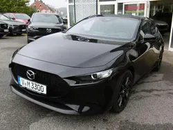 Jet black Gebraucht 2024 Mazda 3 Nagisa Limousine | 24.890 € (Fairer Preis)