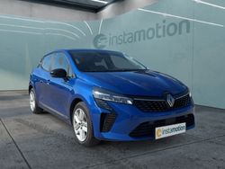 Blau Gebraucht 2024 Renault Clio V Evolution Limousine | 18.494 € (Teuer)