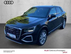 Brillantschwarz Gebraucht 2024 Audi Q2 Advanced Plus SUV | 29.990 € (Fairer Preis)