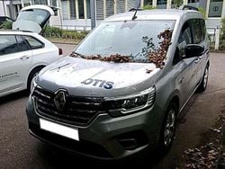 Grau Gebraucht 2022 Renault Kangoo Intens Van / Kleinbus | 19.500 € (Fairer Preis)