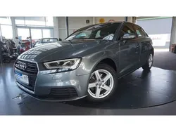 Grau Gebraucht 2020 Audi A3 Sportback Sport Limousine | 15.700 € (Fairer Preis)