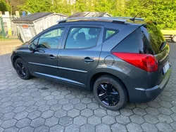 Grau Gebraucht 2009 Peugeot 207 Kombi | 2.750 € (Fairer Preis)