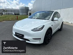 Weiß Gebraucht 2022 Tesla Model Y Performance SUV | 39.900 € (Fairer Preis)