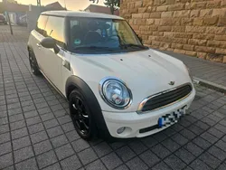 Beige Gebraucht 2010 Mini Cooper Kleinwagen | 1.999 € (Fairer Preis)