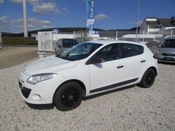 Weiß Gebraucht 2011 Renault Mégane III Limousine | 4.400 € (Etwas zu teuer)