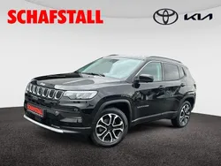 Schwarz (black clear coat) Gebraucht 2024 Jeep Compass Limited SUV | 24.979 € (Superpreis)