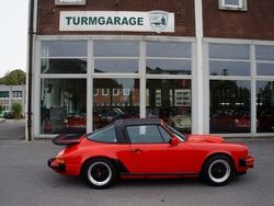 Rot Gebraucht 1982 Porsche 911SC Cabrio | 58.700 €