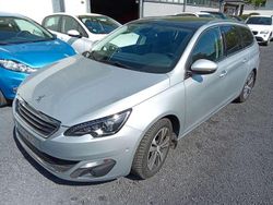 Lackierung aluminiumgrau/meta Gebraucht 2014 Peugeot 308 Allure Kombi | 2.900 € (Etwas zu teuer)
