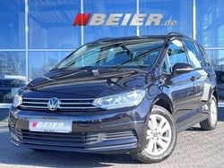 Deep black perleffekt Gebraucht 2023 VW Touran Comfortline Van / Kleinbus | 30.390 € (Guter Preis)
