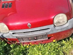 Rot Gebraucht 2003 Renault Twingo Kleinwagen | 1.200 €