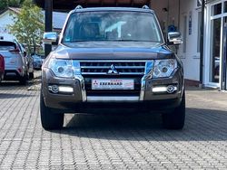 Braun Gebraucht 2016 Mitsubishi Pajero Top SUV | 32.500 € (Fairer Preis)
