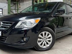 Schwarz Gebraucht 2018 VW Routan SE Van / Kleinbus | 9.990 €