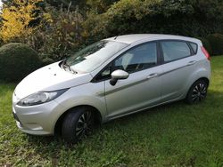 Silber Gebraucht 2009 Ford Fiesta Trend Limousine | 3.900 € (Fairer Preis)