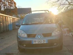 Blau Gebraucht 2006 Renault Scénic II Van / Kleinbus | 2.000 € (Fairer Preis)
