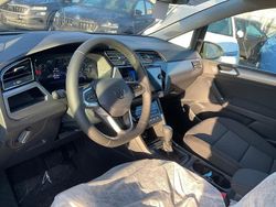 Grenadill black metallic Neu 2025 VW Touran Comfortline Van / Kleinbus | 38.184 €