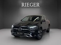 Black metallic Gebraucht 2023 Mercedes GLA200 Progressive SUV | 38.990 € (Fairer Preis)