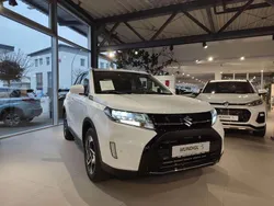 Cool white pearl (weiss) Neu 2024 Suzuki Vitara Comfort+ SUV | 28.850 € (Etwas zu teuer)