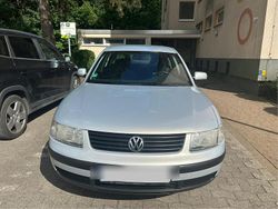 Silber Gebraucht 1999 VW Passat Limousine | 1.490 € (Fairer Preis)