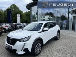 Weiss Gebraucht 2020 Peugeot 2008 Active SUV | 13.950 € (Etwas zu teuer)